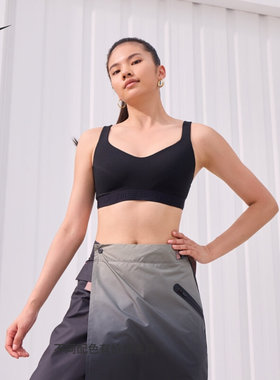 25冬季NIKE耐克女子 INDY 透气速干高强度支撑衬垫运动内衣FD1069