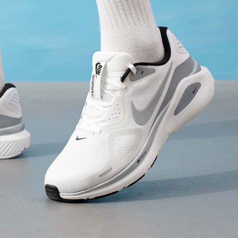 NIKE耐克男缓震透气跑鞋