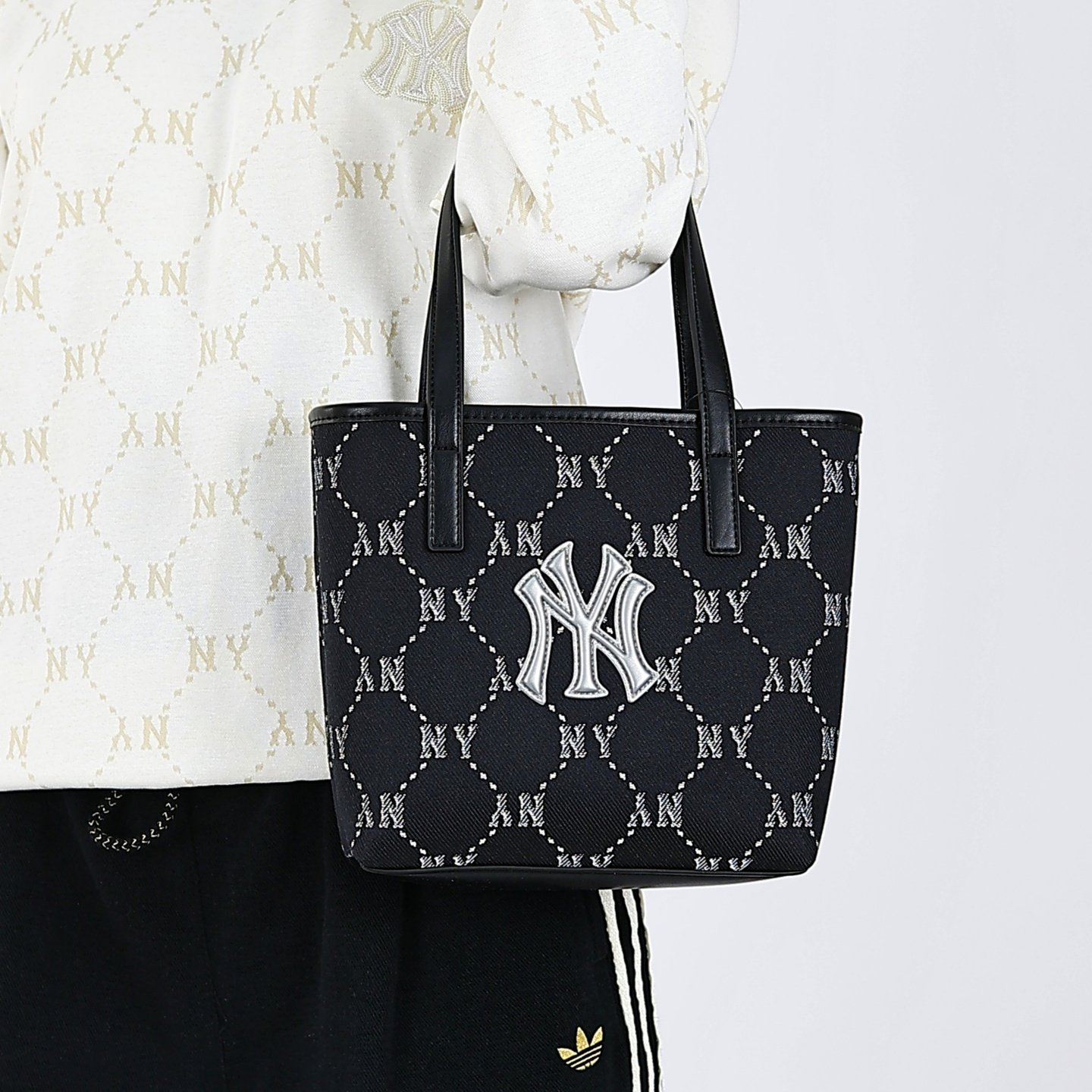 26新款MLB情侣托特包运动NY钻石老花满印迷你单肩包拎包3AORMJ26N,运动包/户外包/配件,挎包/拎包/休闲包,淘宝优惠券,粉丝福利购,淘宝优惠卷