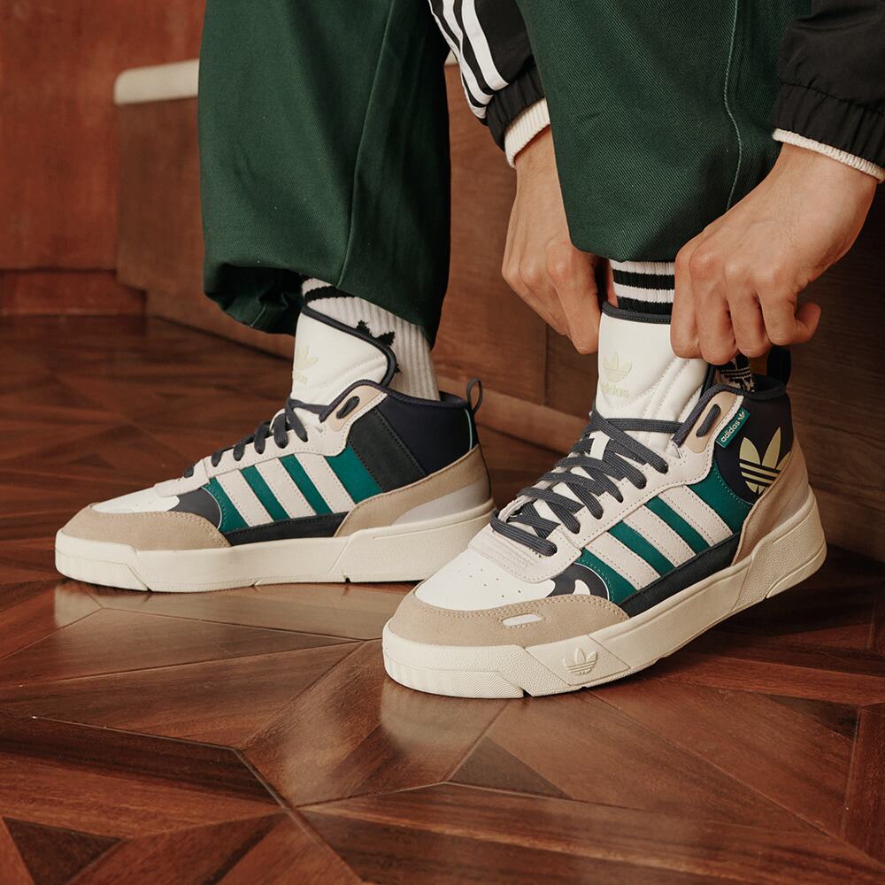 adidas阿迪达斯男女POST UP经典篮球风中帮运动休闲板鞋IG9126
