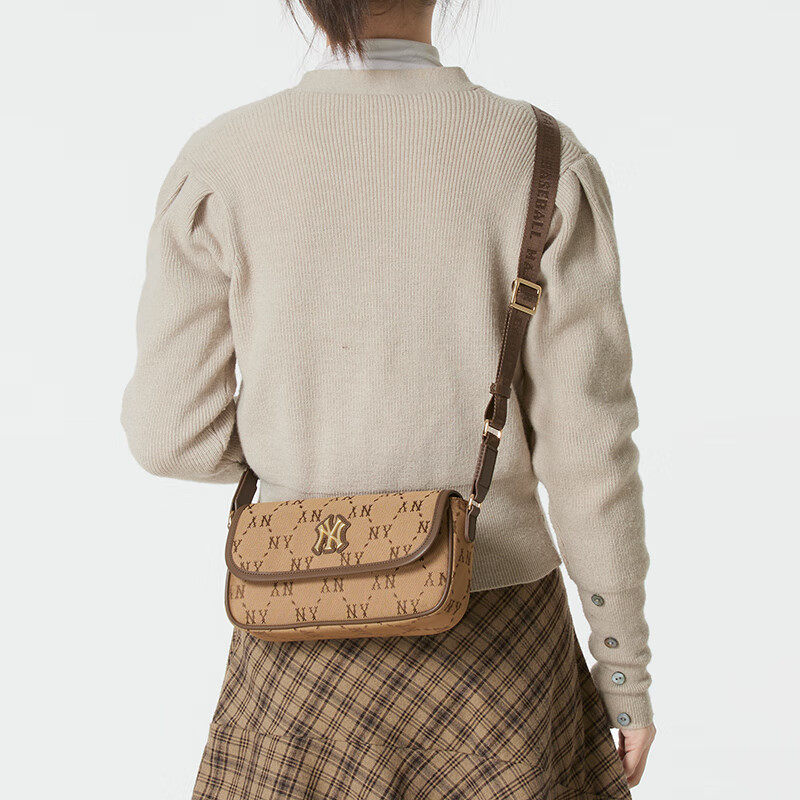 MLB美职棒斜挎包儿童款满印老花运动休闲单肩包7ACRM046N