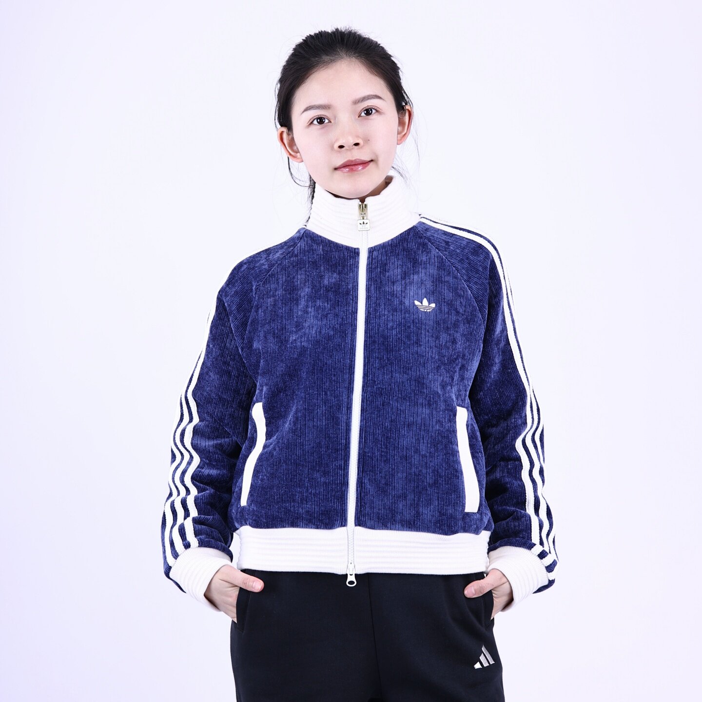 Adidas阿迪达斯三叶草25秋冬新款女子丝绒杰克外套JN0722/JN0724