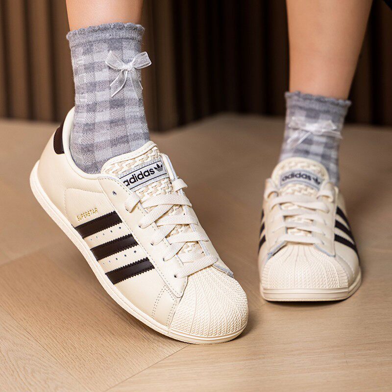 adidas阿迪达斯三叶草女板鞋