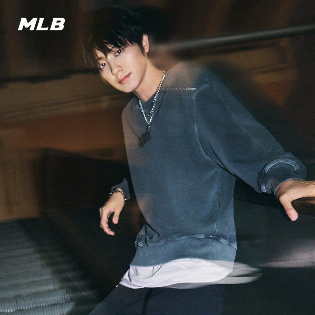 MLBNY字母复古情侣圆领卫衣