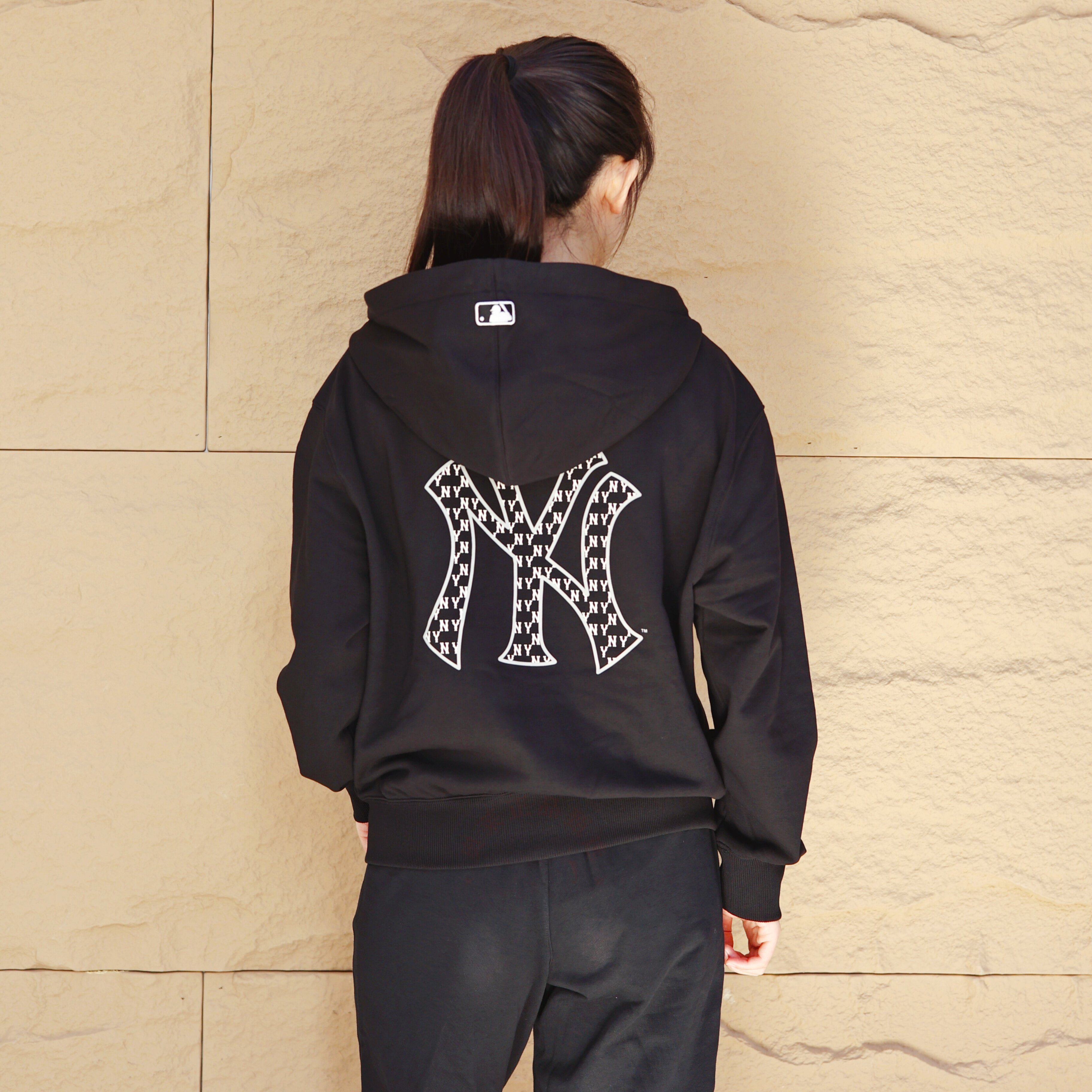 MLB情侣大LOGO宽松连帽外套