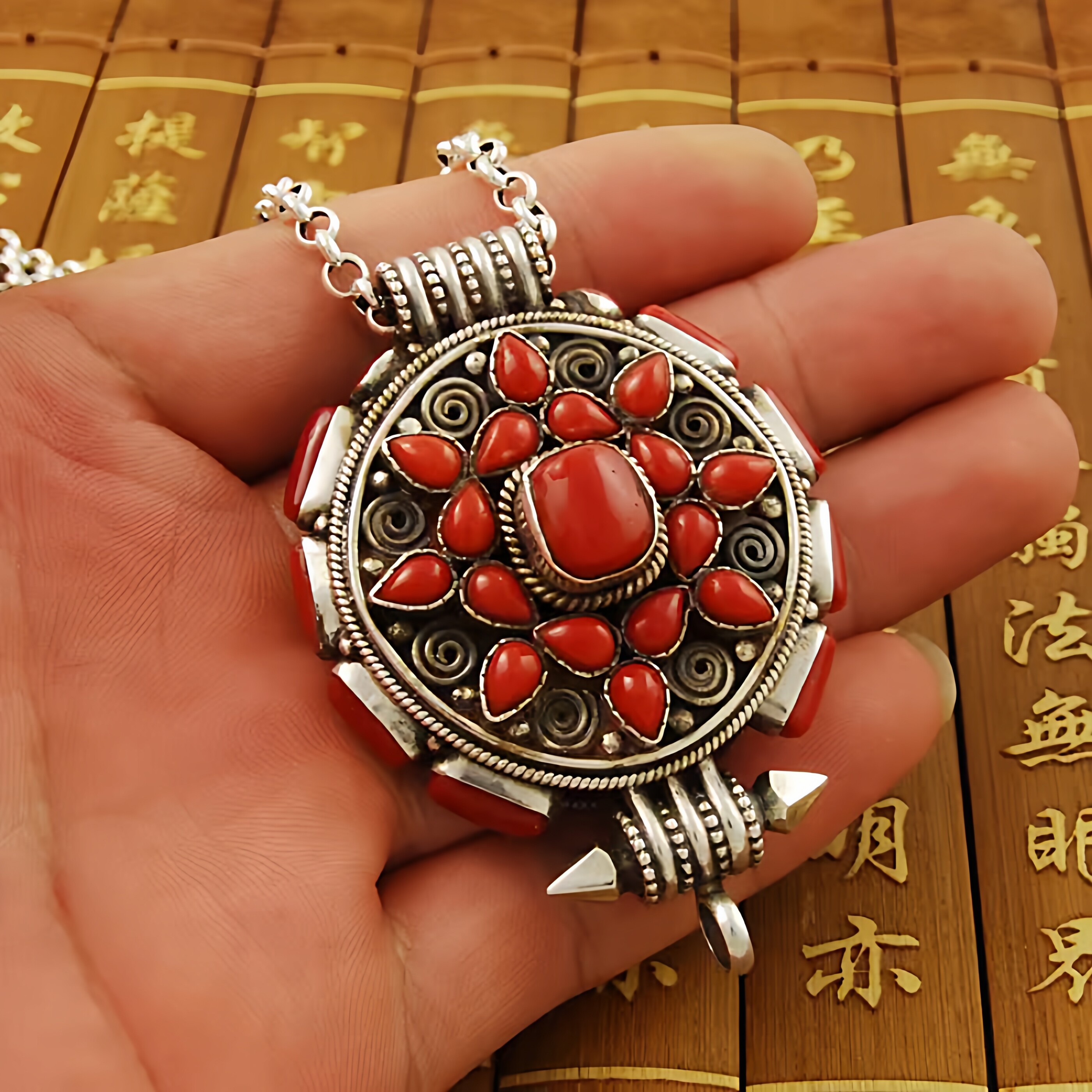 纯手工复古孤品仅1件宝石古银西藏饰品嘎乌盒纯银吊坠实物拍摄