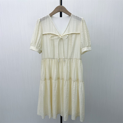 香●2026夏季新品 法式v领连衣裙女气质显瘦小清新a字茶歇裙2146