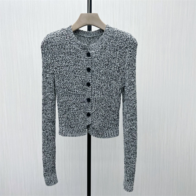 香●2025秋季新品 针织开衫女简约休闲百搭修身短款毛衫上衣1038