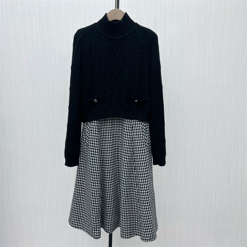 司●2024冬季新品 连衣裙套装女针织毛衫格纹背心裙两件套1241