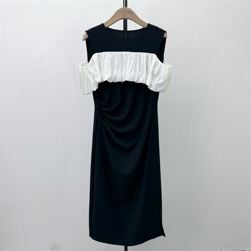 图●2026夏季新品 法式露肩连衣裙女设计感小众修身显瘦a字裙4225