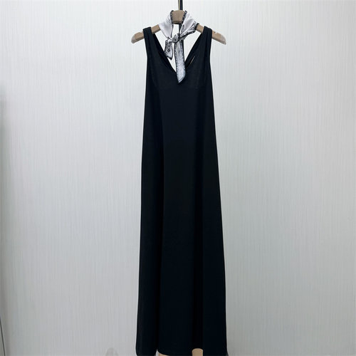 S●2026夏季新品 法式吊带连衣裙女修身显瘦气质内搭a字长裙922