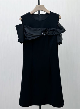 香●2026春季新品 法式露肩连衣裙女气质通勤修身显瘦a字裙1596