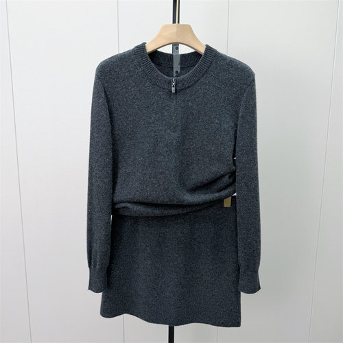 迪●2026冬季新品 针织套装女圆领套头毛衫+包臀半身裙两件套3128
