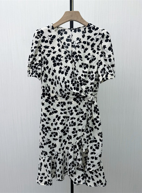 迪●2026夏季新品 法式碎花v领连衣裙女气质显瘦小清新茶歇裙1351