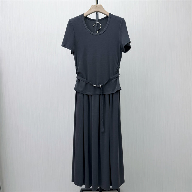 S●2026夏季新品 休闲套装女简约修身短袖T恤伞裙半身裙两件套319
