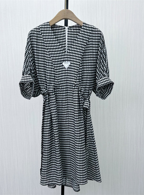 良月●2025夏季新品 格纹v领连衣裙女气质显瘦通勤百搭a字裙6505