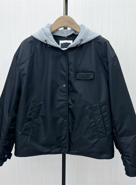 fei●2025冬季新品 短款连帽羽绒服女设计感加厚夹克保暖外套8253