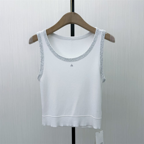 伊●2026夏季新品 短款针织背心女修身显瘦打底内搭吊带上衣3627