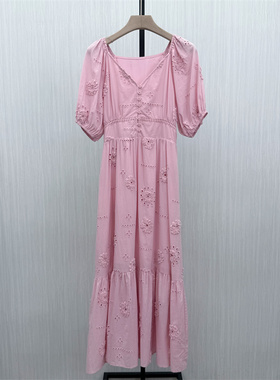 伊●2026夏季新品 法式v领连衣裙女气质显瘦小清新a字茶歇裙3271