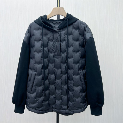 C●2025冬季新品 轻薄羽绒服女连帽套头轻便保暖防寒外套9017