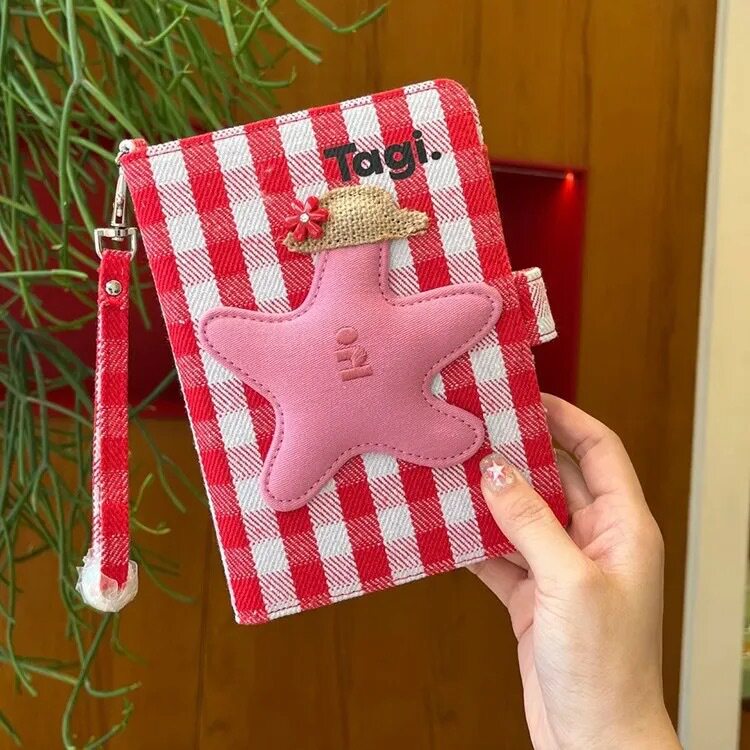HEDU《苹苹安安》牛仔流苏护照收纳包想象海滩格纹卡包零钱包