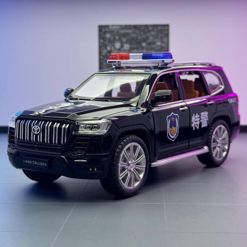 威丽合金车模1:24丰田普拉多霸道警车回力声光玩具车音乐模型摆件