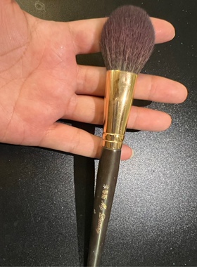柔软不掉毛化妆刷子舞台妆扁头腮红刷柔软不扎脸羊毛腮红