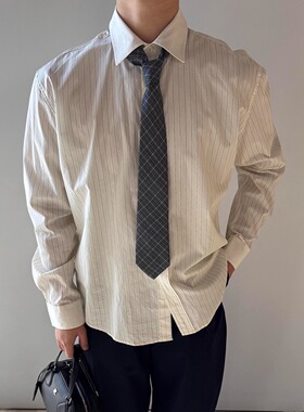 OUr风格 渐隐杏色条纹刺绣Logo休闲通勤百搭长袖衬衫衬衣