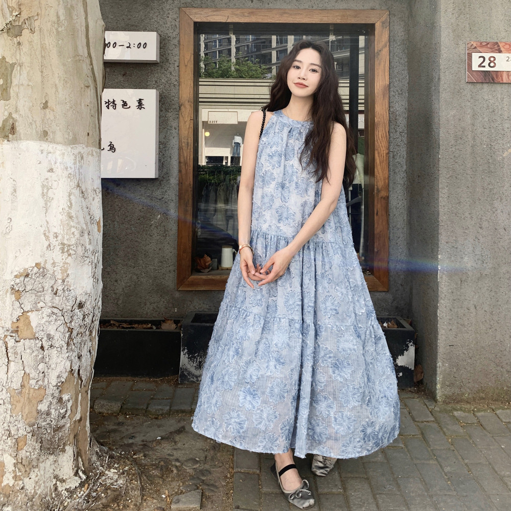 蓝色提花挂脖连衣裙女2025夏季新款高级感法式漂亮宽松绝美茶歇裙,女装连衣裙,乔安迪
