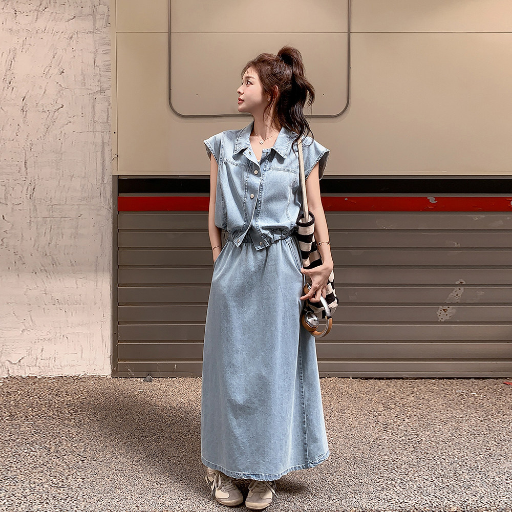 甜酷牛仔上衣半身裙三件套女2025夏季新款高级感显瘦蓝色吊带套装图片