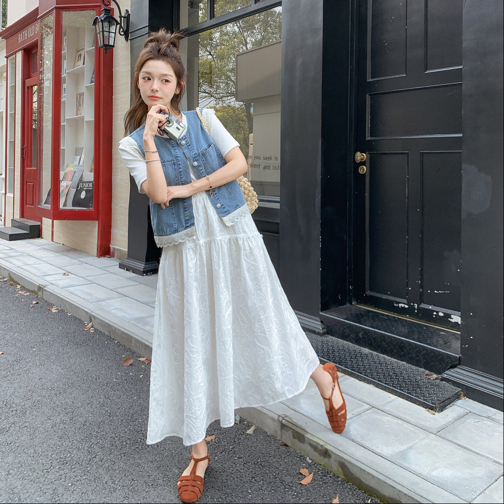 夏日绝美别致连衣裙女新款蕾丝拼接牛仔马甲绣花初恋裙，女装连衣裙，乔安迪