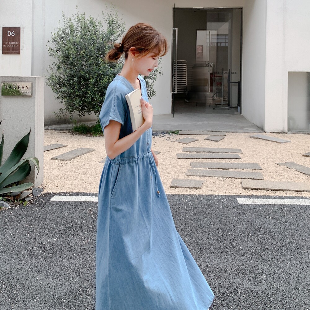 韩系通勤风松弛感牛仔蓝色连衣裙女夏2025年新款大方得体休闲长裙,女装连衣裙,乔安迪