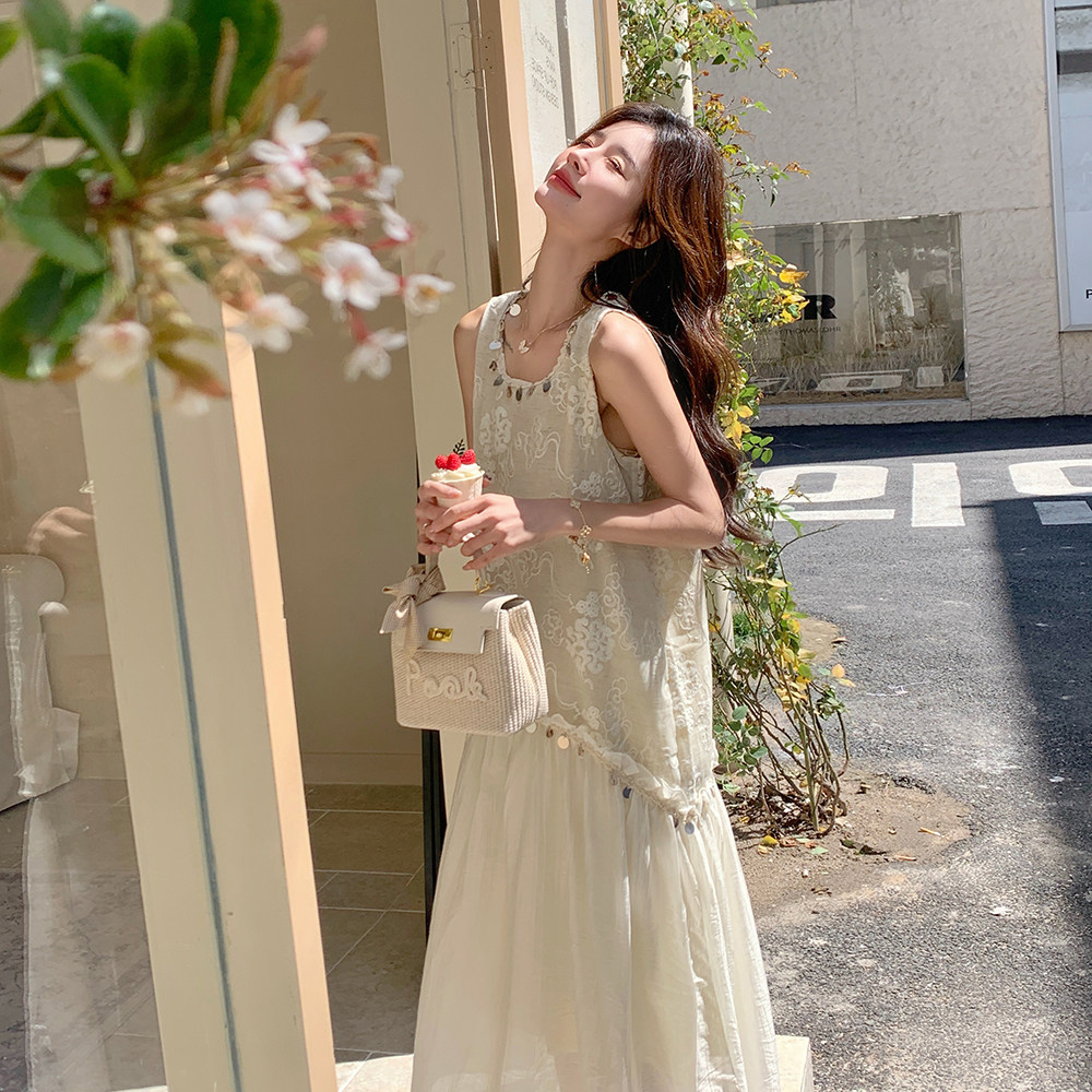 波西米亚风流苏彩贝刺绣连衣裙女法式绝美漂亮气质无袖背心度假裙，女装连衣裙，乔安迪