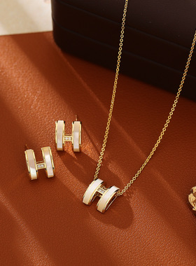小香风字母H吊坠项链锁骨链镶钻镀金银针耳钉气质高级感耳环饰品