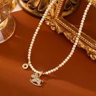 珍珠项链轻奢小众高级感马上有钱木马吊坠毛衣链百搭独角兽配饰品