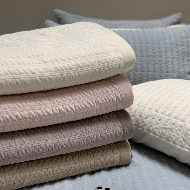 韩国大鹅正品秋冬婴儿绒床盖三件套绗缝夹棉床单榻榻米防滑软床垫