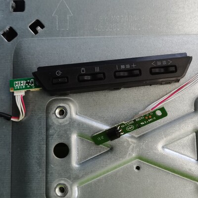 TCL L39F3320B按键板40-F3300B-KEC2XG接收板40-F3300B-IRB2XG