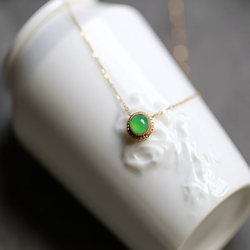 缅料甜绿蛋翡翠18k伴钻锁骨项链