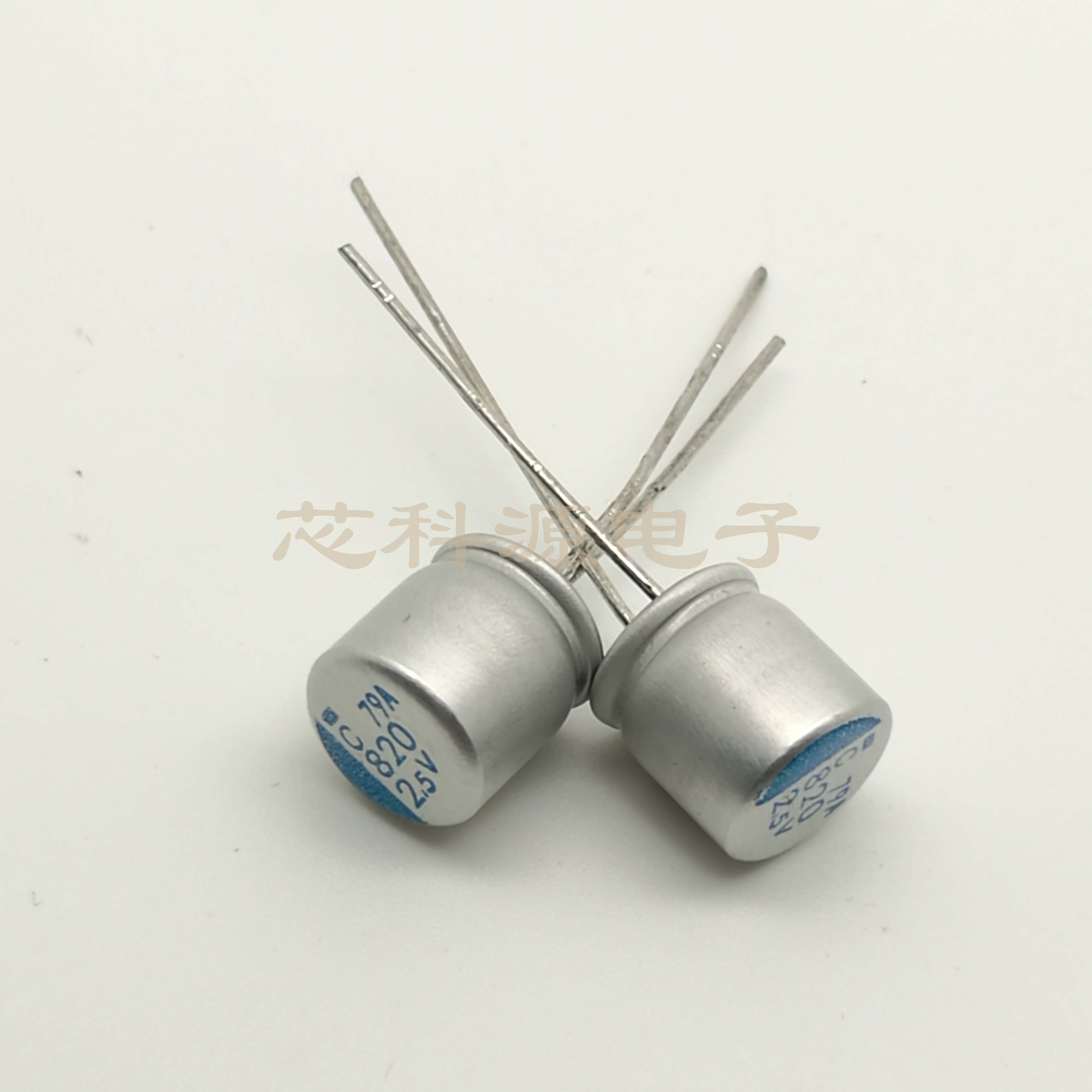 日本黑金刚固态电容 2.5V820UF 显卡电容 主板电容 长脚短脚