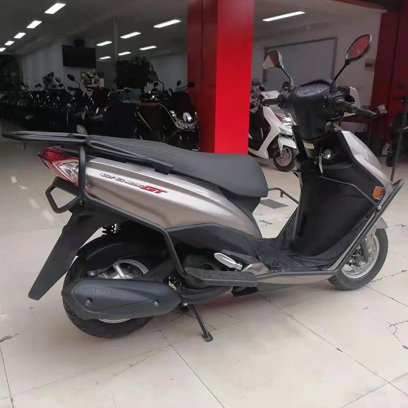 适用于雅马哈赛鹰125前后保险杠jym125t碳钢护杠带踏板尾架一体杠
