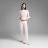 Скалы в куплере на купюре из хлопкового майки с длинным рукавом в теле