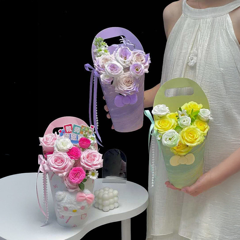 鲜花手提袋抱抱桶纸质插花篮圣诞节圆形花艺插花盒折叠手提花盒