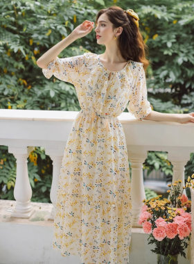 碎花雪纺连衣裙仙女超仙夏季收腰显瘦喇叭袖法式港风裙子V领雪纺