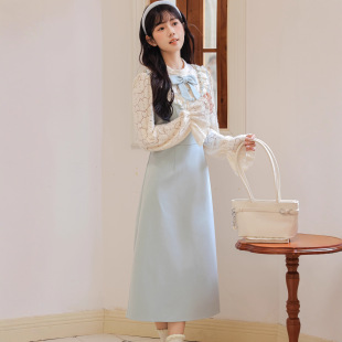 森系连衣裙女假两件千金风女装高级感2026春秋新款收腰呢子长裙
