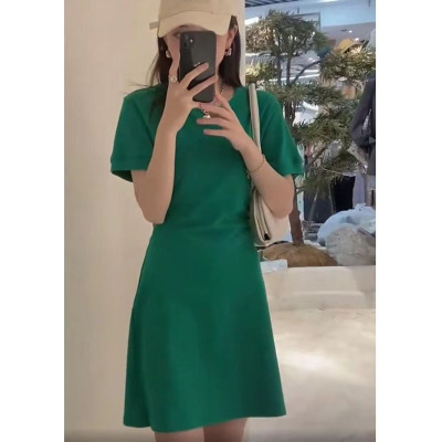小个子休闲连衣裙设计感显瘦显高短裙韩系又甜又辣漏腰惊艳小裙子