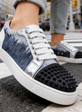 2025新款白色星钉钉鞋纹休闲板鞋铆钉鞋平底鞋低帮浅口鞋时尚潮鞋