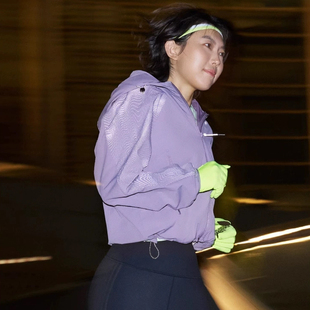 ASICS亚瑟士女子反光跑步夹克防风保暖防泼水运动外套春秋款舒适