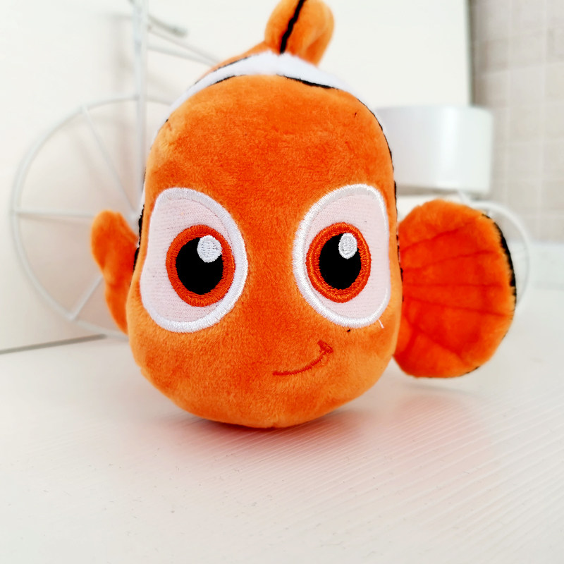 海底总动员小丑鱼尼莫毛绒玩具公仔生日儿童节礼物21*15cm歪嘴笑