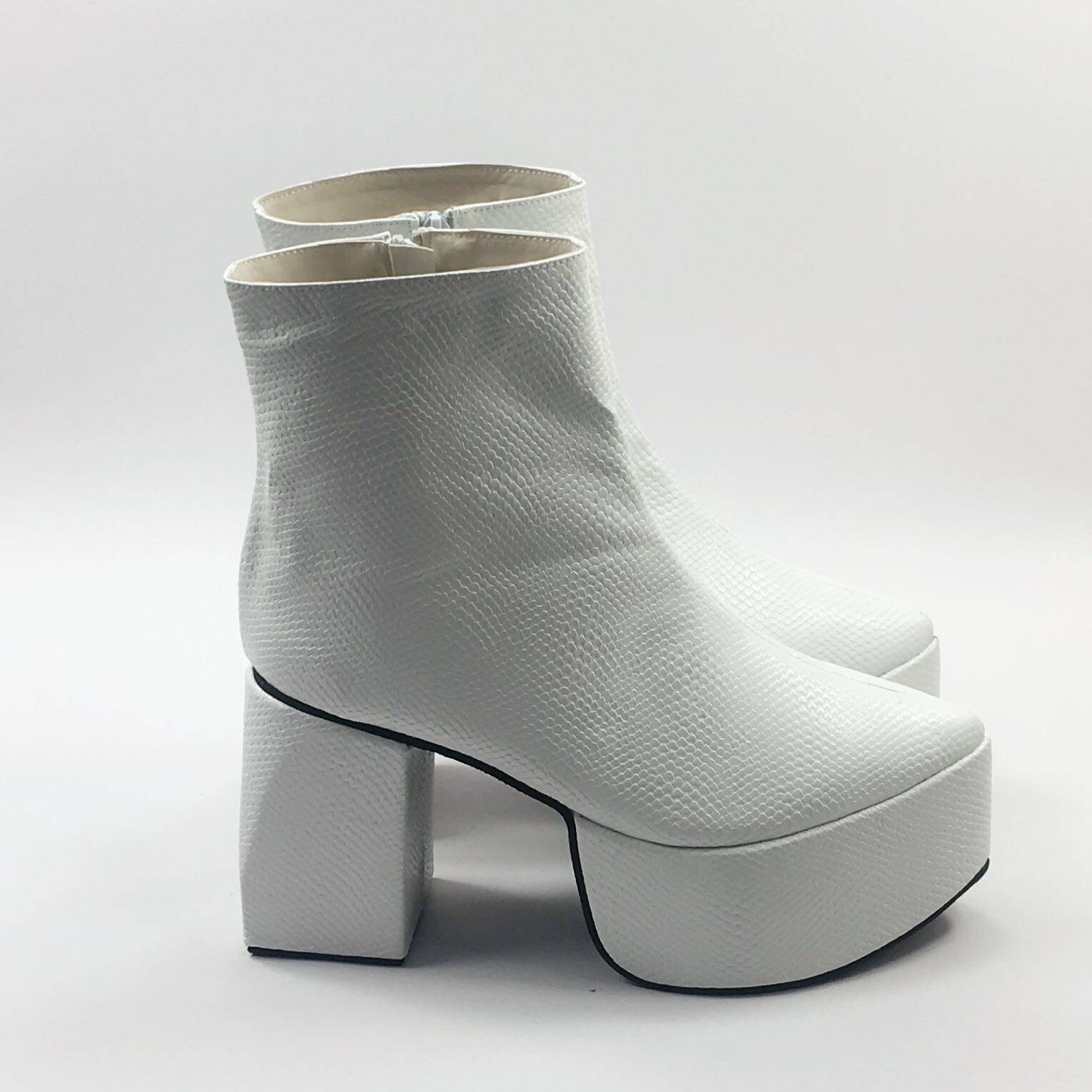 ANTAINA NEW SNAKESKIN PATTERN THICK HEEL AND ANKLE BOOTS EUROPEAN STATION ENGLAND POINTED TOE BOOTS SMALL SIZE SHOES CUSTOM 7801