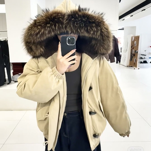 麂皮绒牛角扣毛领连帽羽绒服 设计师款 亲妈 2024新品